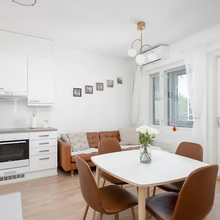 Modern With Sauna And Free Parking Apartment *